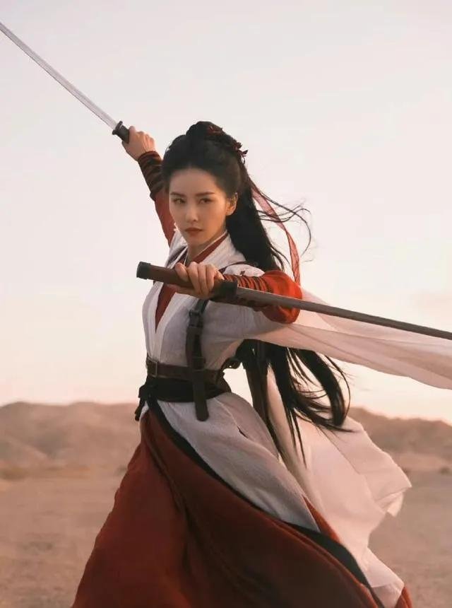 《一念关山》剧组遭举报，武行称脚骨折不给解决，剧方对此作何回应？