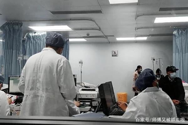 林小清已经被医院开除了，以后是不是还会有医院录用他