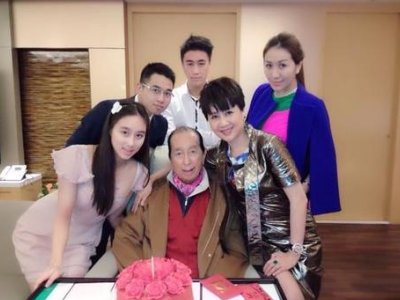 赌王为什么不喜欢原配子女？