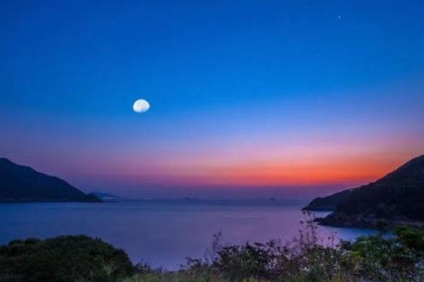 王阳明月亮有关的诗