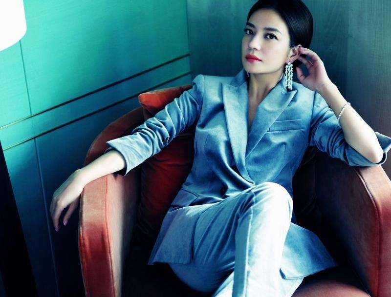 赵薇称所有女演员都很难出头,曾是顶尖流量的她说这话合适吗?