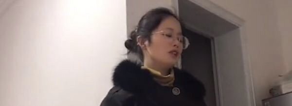 河南一女子得知降薪后进门就哭，你能理解此女子的心情吗？