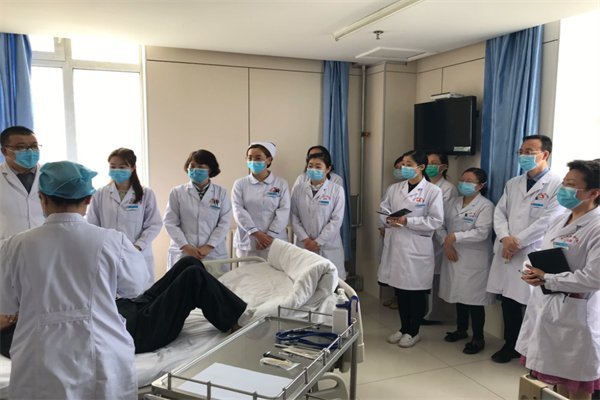 34岁独子住在湘雅二院一个月花费54万元病亡，为何一定要坚守医疗底线？