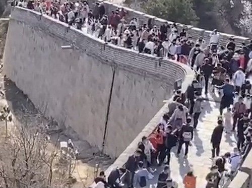 北京八达岭长城发布客流黄色预警,发布预警是基于什么考虑?