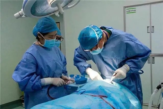 石锤了吗？湘雅“治疗门”当事人发声，实习生透露了哪些细节？