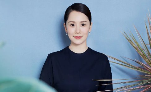 海清采访中回应“你是我的神”的热梗一事,这个梗有何出处?对她有影响吗?