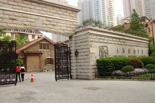 迪丽热巴毕业于哪个大学?