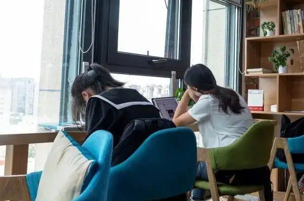 广州一女子待业半年面试22家公司,年轻人该如何自我提升?