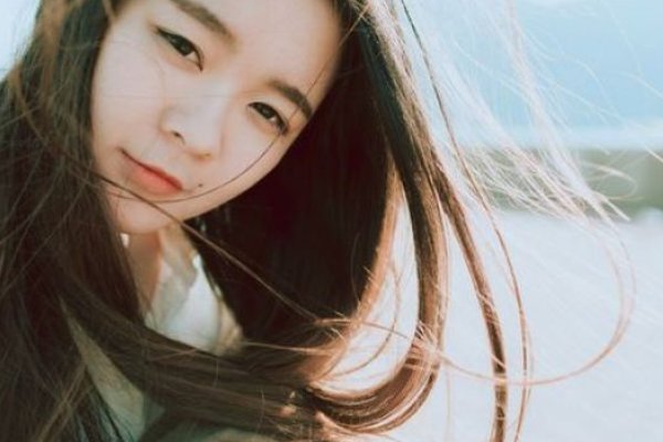 女孩特别爱哭说明什么？