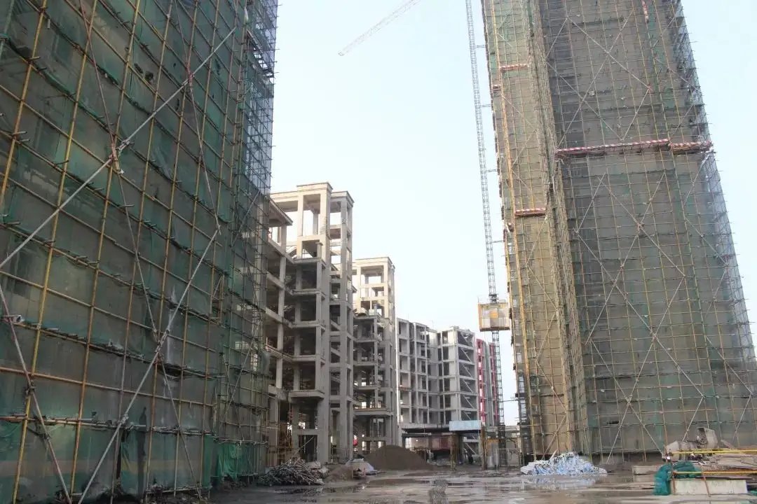 郑州“知名烂尾楼”迎来复工，如何避免烂尾楼的再次出现