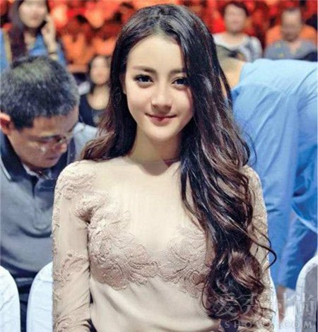 迪丽热巴毕业于哪个大学?