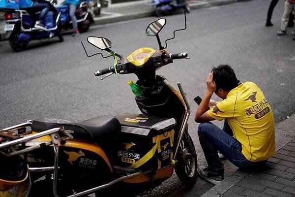 北京一男子取外卖时遭美团骑手殴打，该名骑手到底为何这么做？