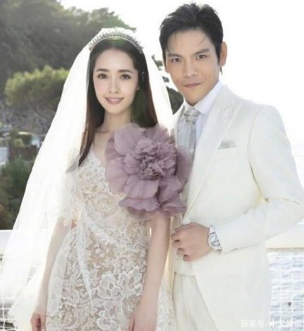 向佐回应退赛,备战时肌肉拉伤,目前的状况如何?