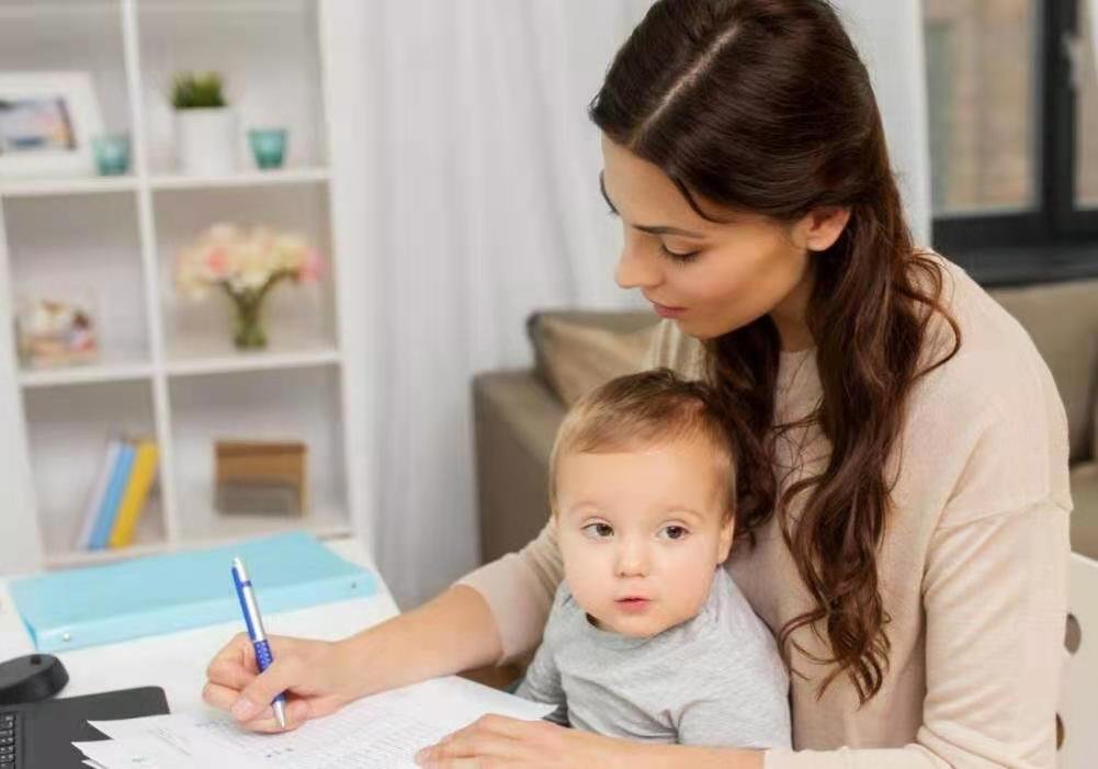 杭州二孩妈晒出一天日程表，这就是普通二孩妈妈的日常吗？