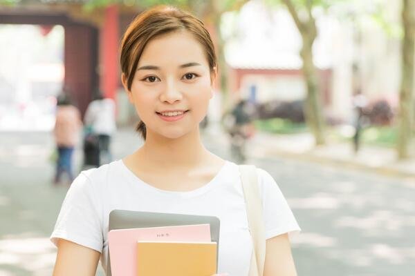 大量截图流出称:高校学生组织卖淫,官方辟谣调查,真实情况是什么?