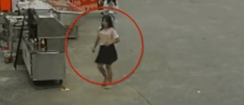 牵狗女孩表示因害怕逃跑,她这个年纪可以被理解吗?