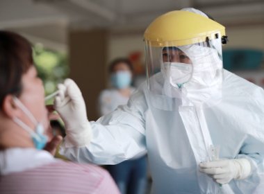 客人正在吃火锅，成都一火锅店门外拉起警戒线，究竟是怎么回事？