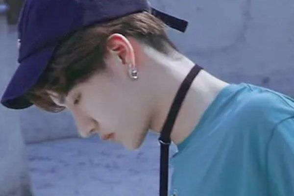 王一博8天8夜的事和肖战有什么关系