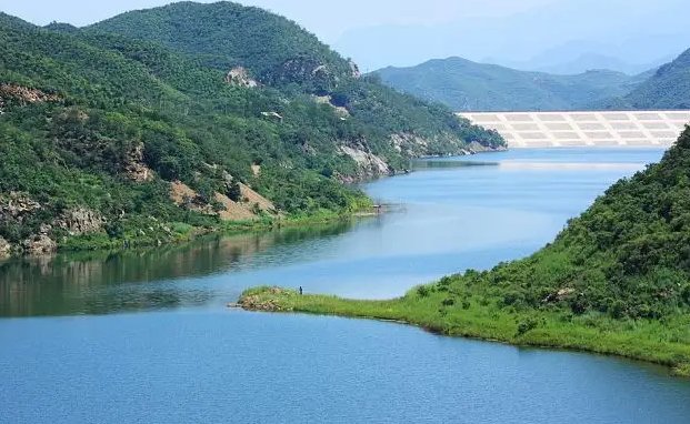 江西水库第二次泄洪,村民在下游捞鱼,这种行为是否值得提倡?