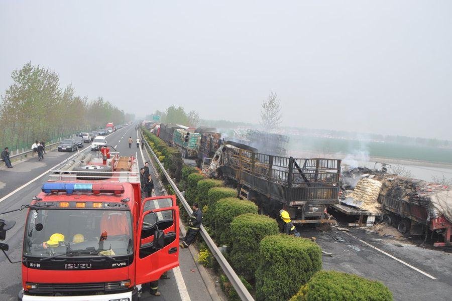 沈海高速致11人死亡，车祸原因是什么？
