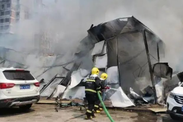 浙江致7死火灾现场:火苗蹿出数米高!引发火灾的原因是什么?