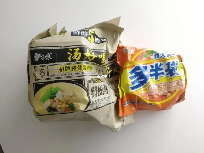 白象方便面中吃出异物!客服是如何回应这件事的?