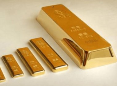 金价大涨交易火爆,有银行金条库存将卖完,买金条的客户主要是哪些人群?