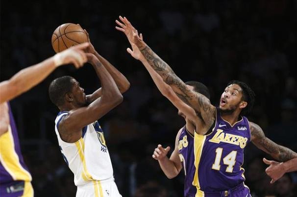 NBA中的英格拉姆为何爆发?