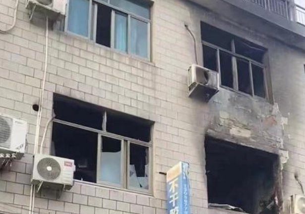 浙江致7死火灾现场:火苗蹿出数米高!引发火灾的原因是什么?