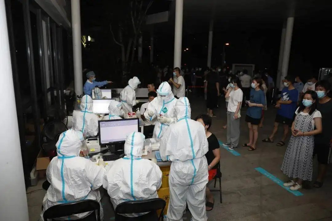 上海浦东等区域封控期间,出租车和公交都暂停了,打120出行吗?