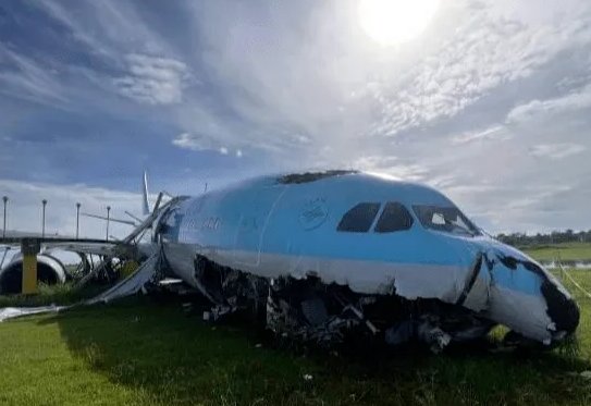 大韩航空一客机在菲律宾着陆时偏出跑道，无人受伤，机长是否存在重大失误？