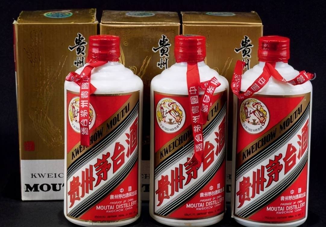一盒茅台月饼被炒至天价700元,茅台还推出了哪些周边产品?