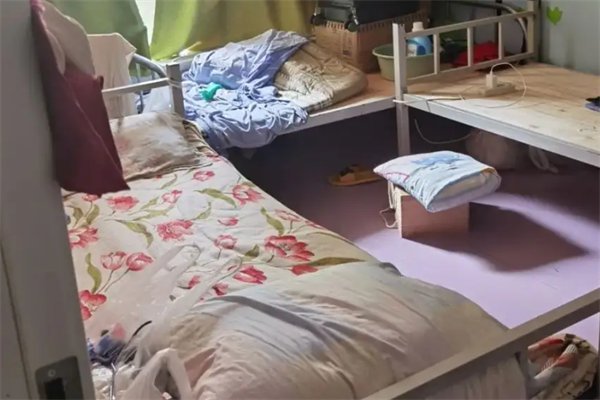 上海一群租房住29人阳转阴后再阳，这件事给予我们哪些警示？