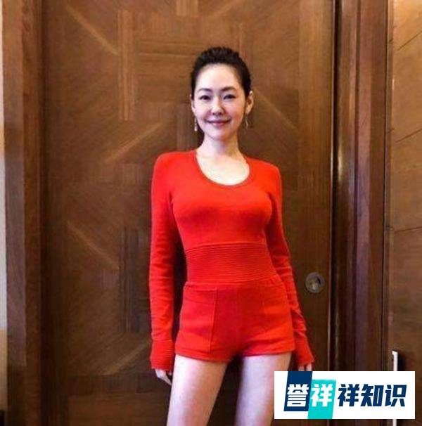 小s直言三年没有夫妻生活，背后又是怎样的心酸，贾静雯的表情说明问题