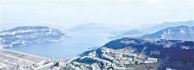 央媒调查：数千栋违建别墅侵蚀济南泉域保护区，边拆边建