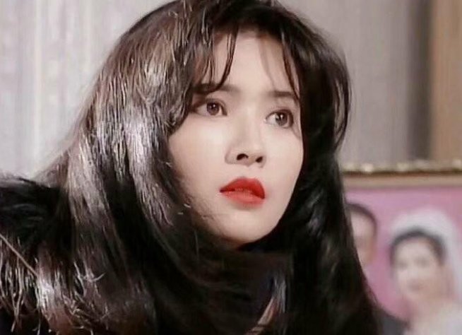 曾经风华绝代的女星蓝洁瑛最终猝死家中，她生前经历了什么？