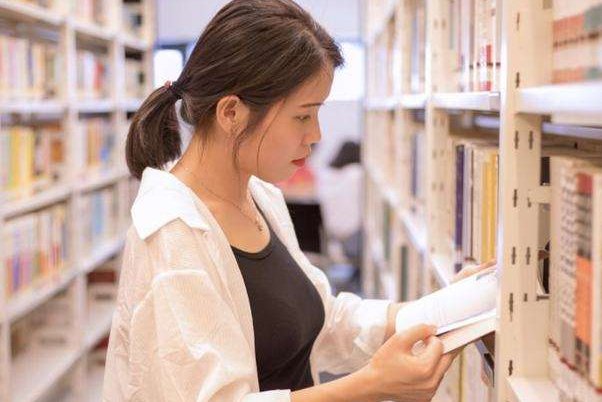 抗癌女主播激励百人考研上岸，她到底经历了什么？