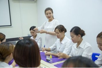 广州化妆培训学校哪家比较好