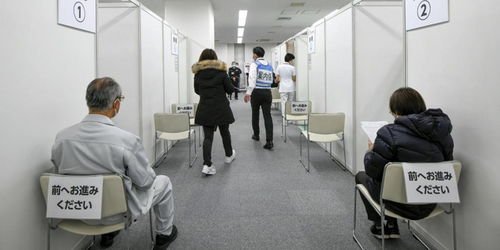 日本新冠疫苗接种再闹乌龙：百余人被接种过期疫苗，将如何追责？