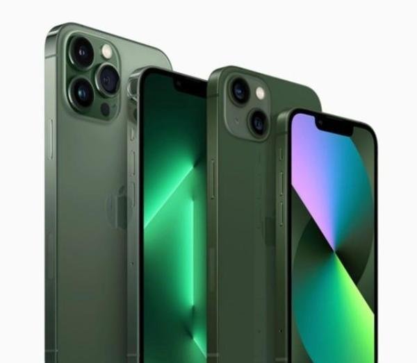 网友吐槽是苍蝇绿！iPhone 13系列苍岭绿/绿色真机上手视频曝光