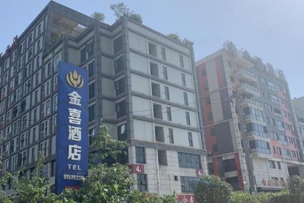 14岁女孩坠亡生前疑遭强奸致孕，案件已在审查逮捕阶段